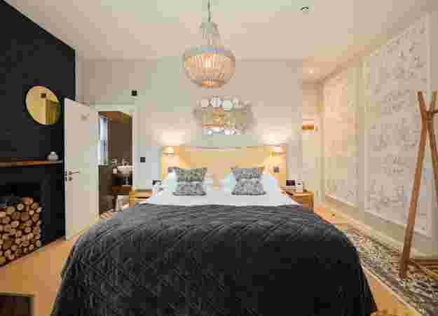 Room At The Top2
