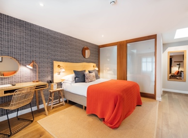 Deluxe Garden Family Room2